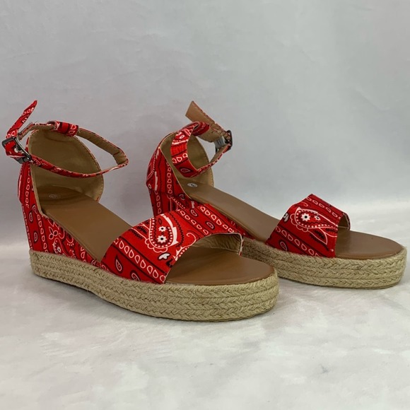 Handkerchief Pattern Platform Wedge Sandals Red Buckle Ankle Strap Size 8 / 39 - Picture 9 of 9